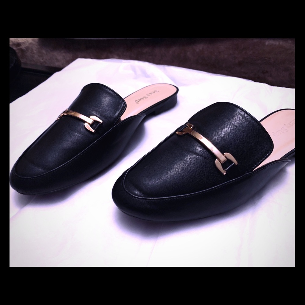 Black Slides SZ 9, Worn Once! Excellent Condition!